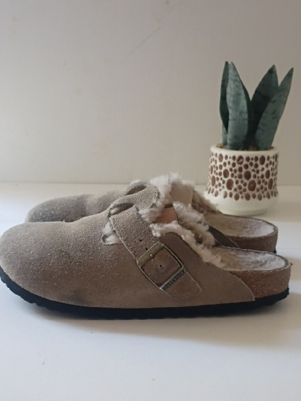 Birkenstock Boston Shearling-Lined Clogs in Taupe Suede 37 US Women's 6–6.5. - Picture 6 of 11